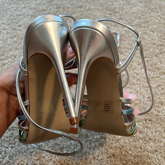 Steve Madden Jolisa heeled sandal silver leather floral wrap around ankle shoe - Picture 6 of 7